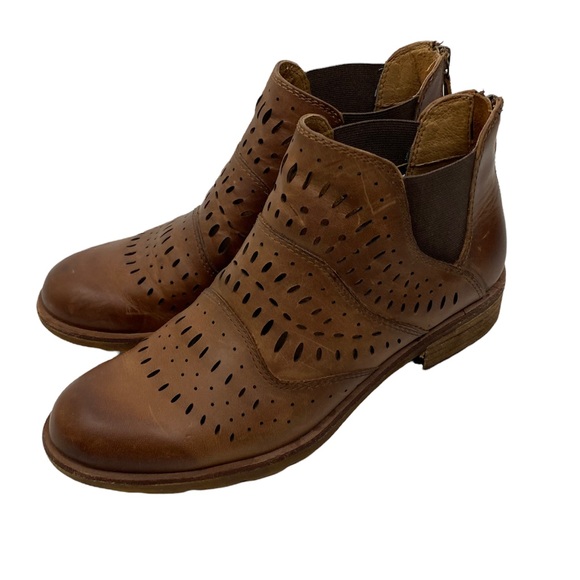 Sofft Brown Mahogany Brenley Leather 